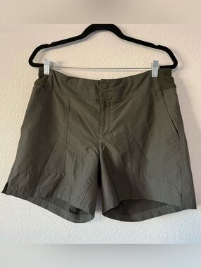 REI Women's Shorts in Olive Green and Charcoal  Size 12 PyS